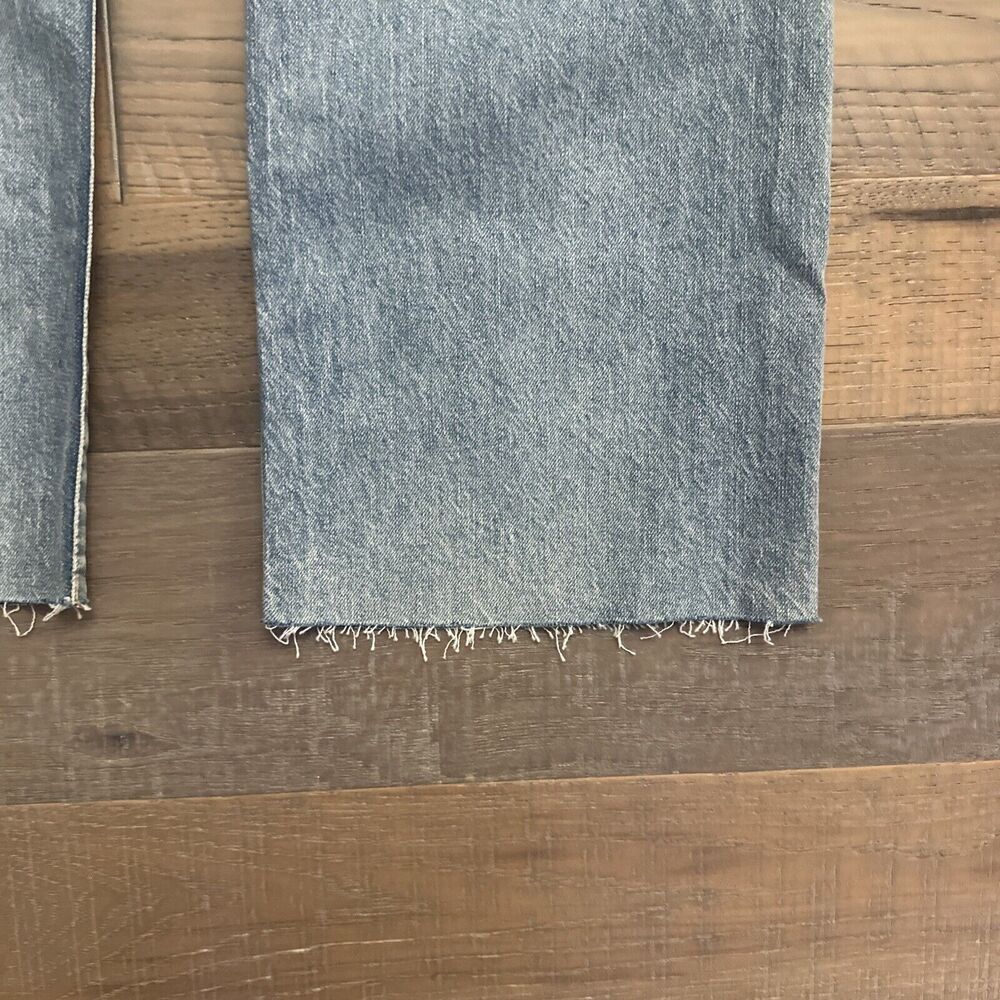 GAP Ankle Flare Jeans Wmn Sz12 31x28 Light Blue Distressed Raw Hem 90s Y2K - Picture 9 of 10